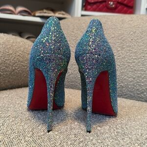 Christian Louboutin Dragonfly So Kate Pump